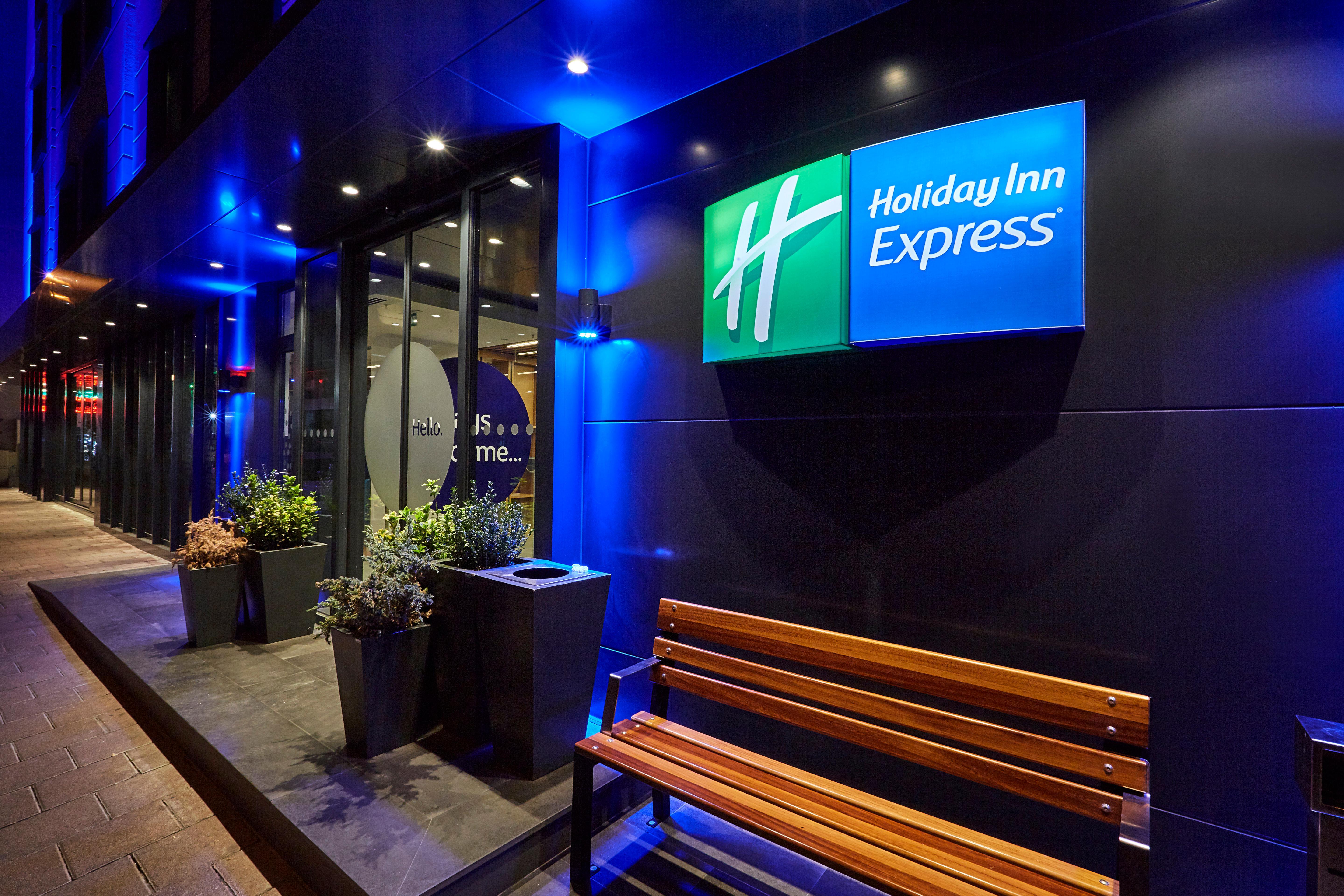 Holiday Inn Express - Istanbul - Atakoy Metro, An Ihg Hotel Exterior foto
